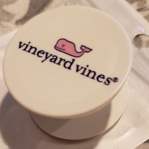 Vineyard Vines popsocket